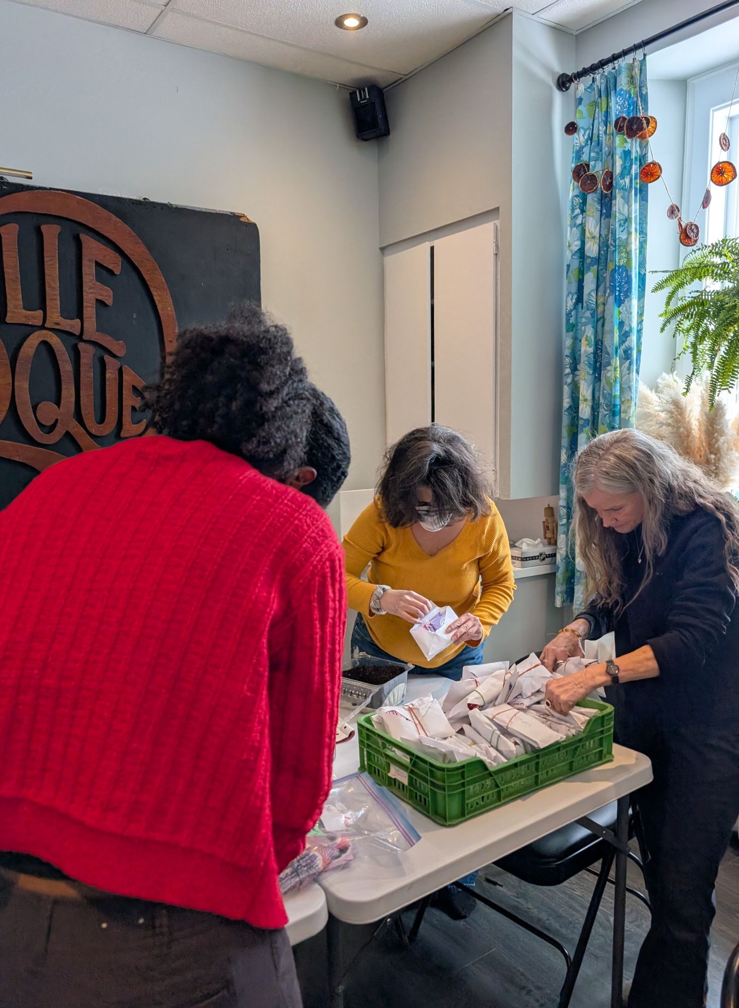 Besoin daide  — Samedi des Semences Aylmer