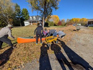 Jardins Localeaf Gardens (Canoe Planting)